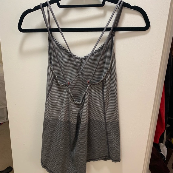Lululemon Gray Stripe Ombre Tank Sz 4 - Picture 4 of 4